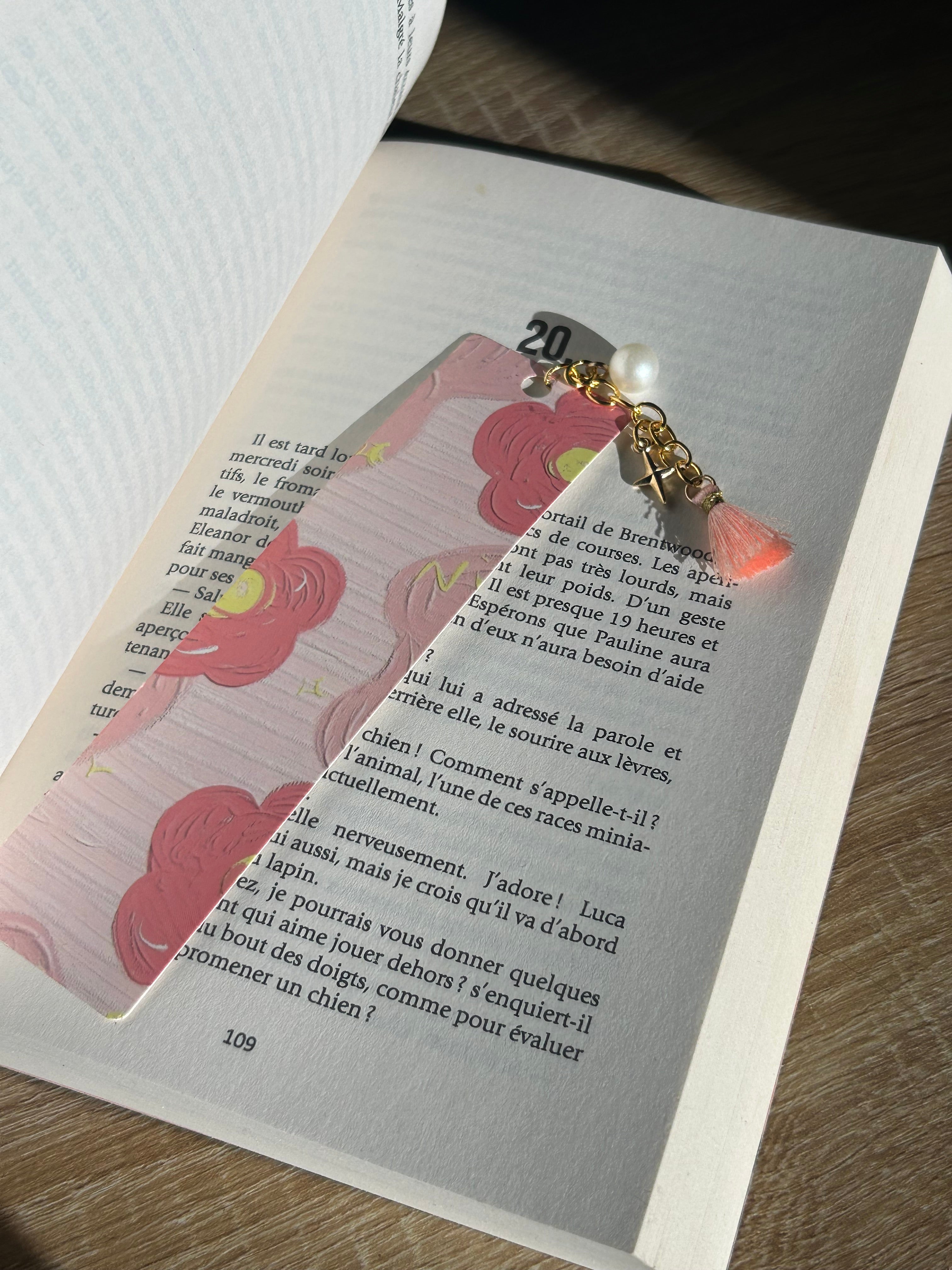 Marque pages avec breloque