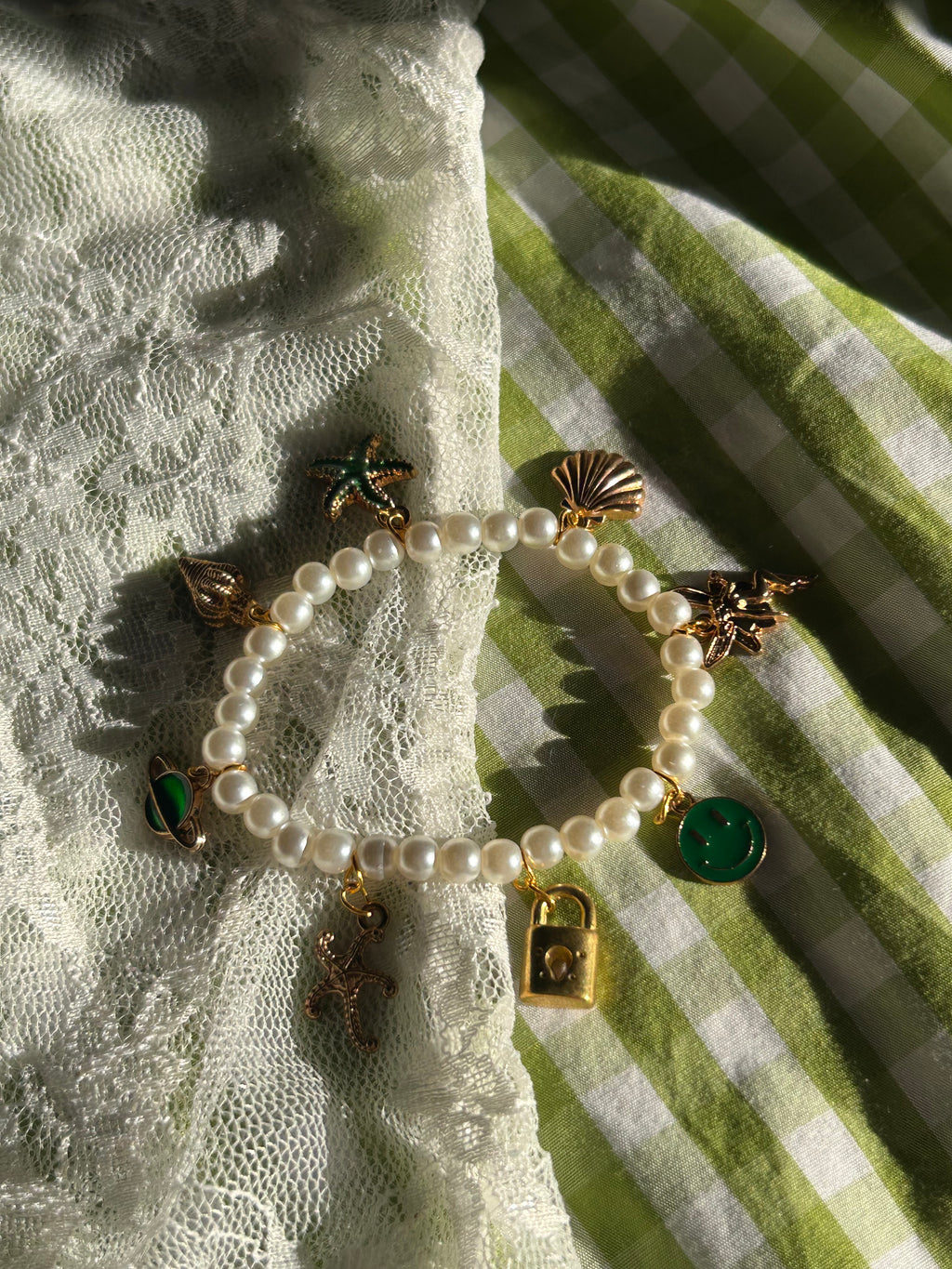 Bracelet en perles avec charms