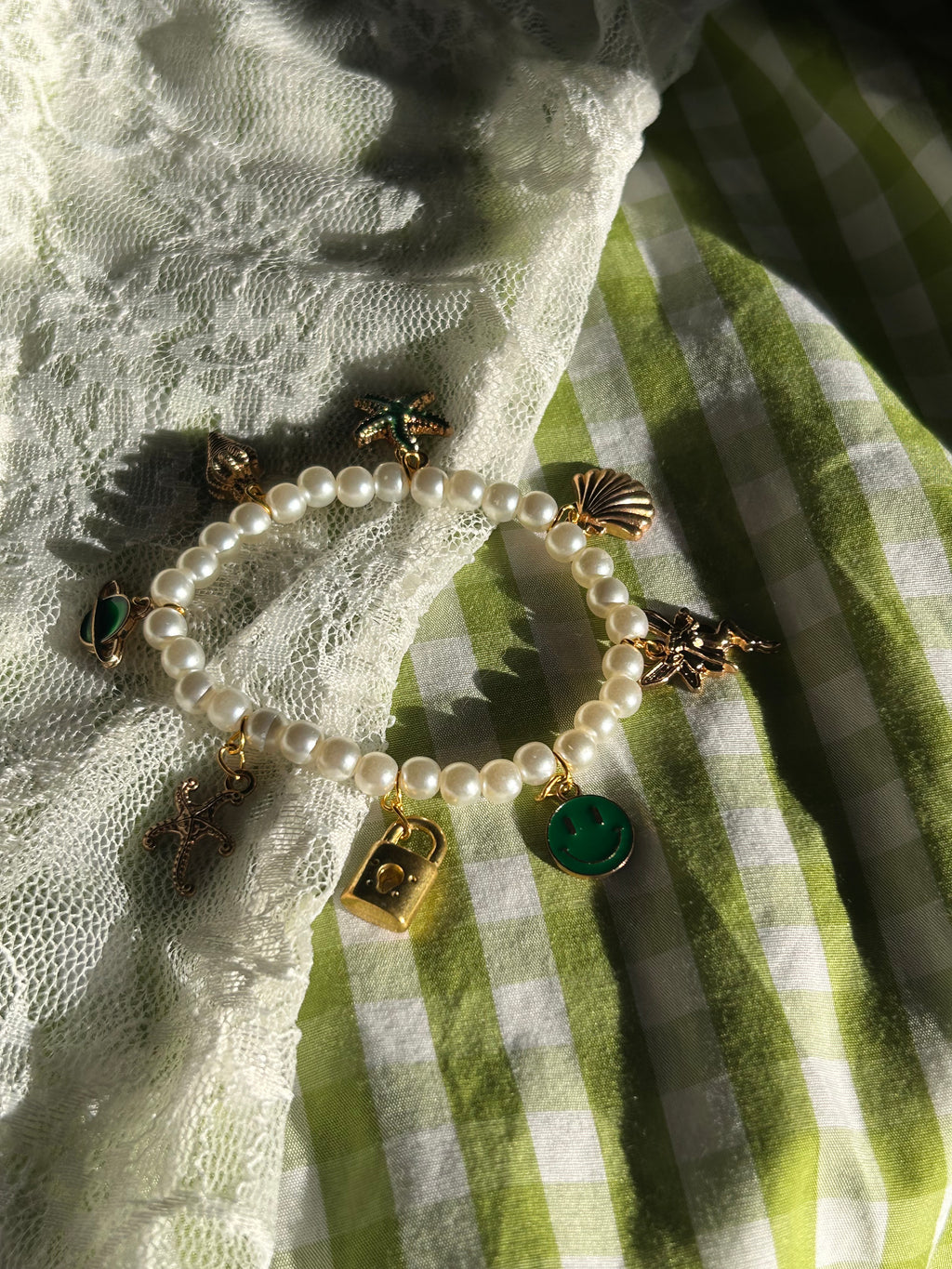 Bracelet en perles avec charms